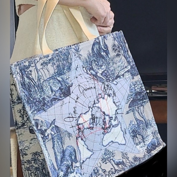 *NIB* DIOR Tote Bag AND *NIB* Jewelry Case + Blooming Bouquet Gift Set - Picture 1 of 4